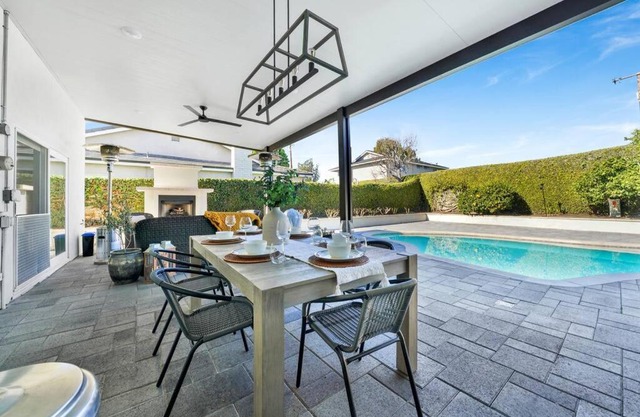 Private Heated Pool Oasis/Disney/Retro Arcade/Gym