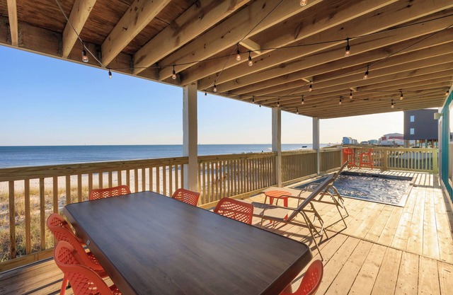 Private Heated Pool! Oceanfront, Pet-Friendly Paradise
