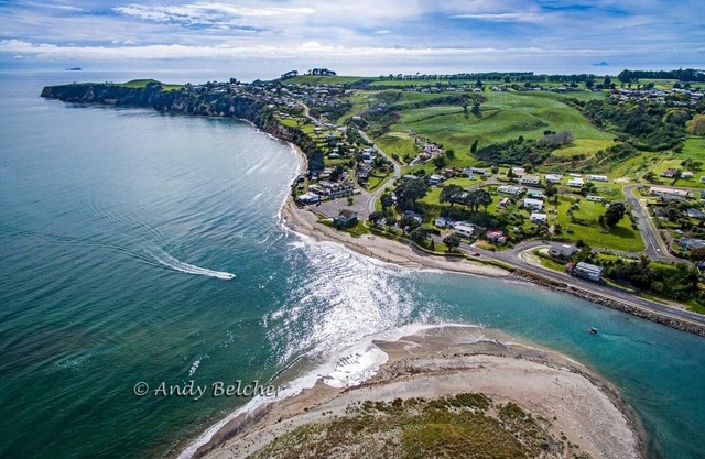 Private hide away in Maketu