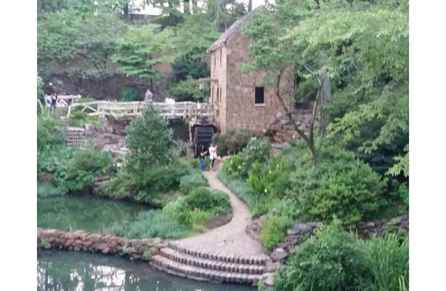 Private Home in Scenic Hill