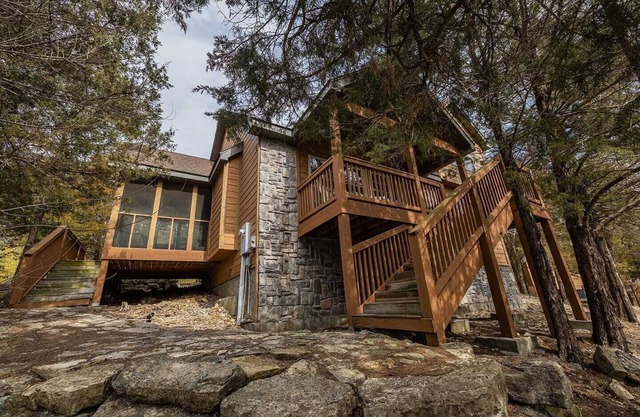 Private Home in StoneBridge Resort - Two Master Suites, Full Kitchen, Screened Porch, Grill