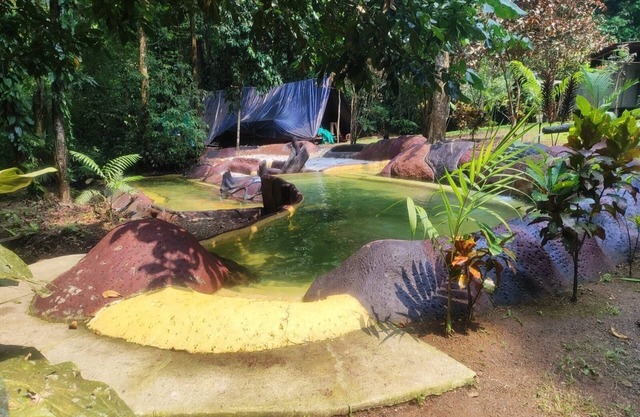 Private Hot Springs - 3 Bed House - 6 Pools, Unique Experience - Large Property