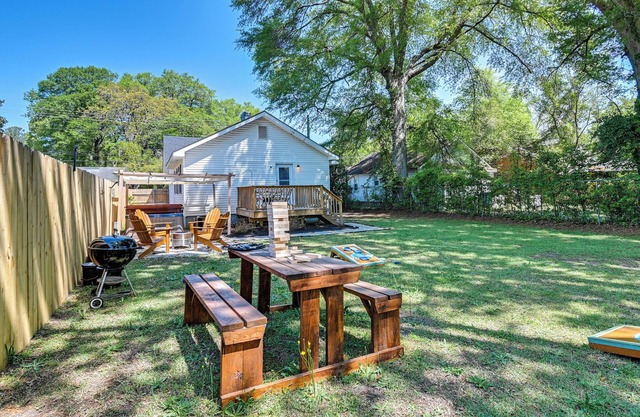 Private Hot Tub & Cold Plunge: Fayetteville Gem!