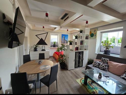 Private Living Central, Dampfdusche