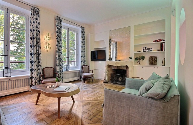 Private Luxury Apartment Saint Germain des Prés.