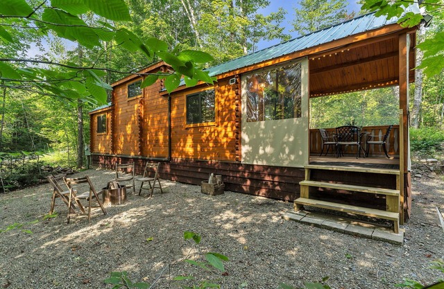 Private, Modern Log Cabin @ The Woodshed Lodge; Pet Friendly; Sleep 6