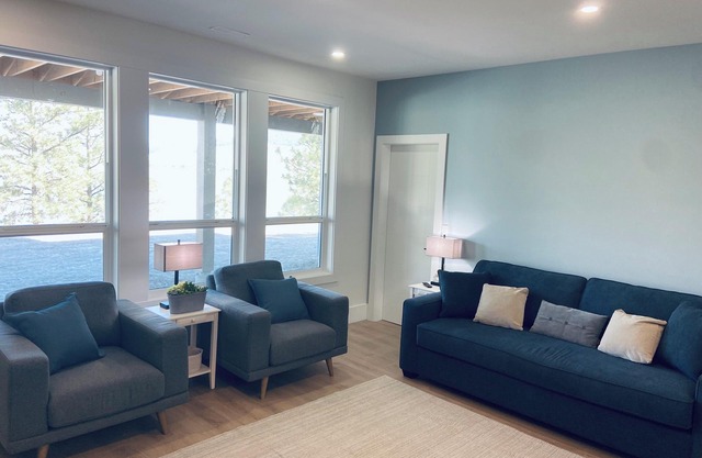 Private New suite Nicola lake & view Golf Sagebrush Merritt, breakfast included!