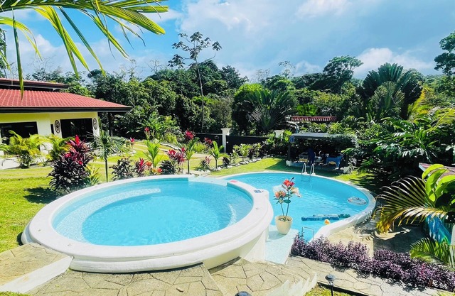 Private Peaceful Villa near La Fortuna w/Large Pool Perfect for Large Groups