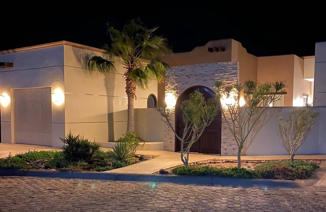 Private peaceful ocean front home.