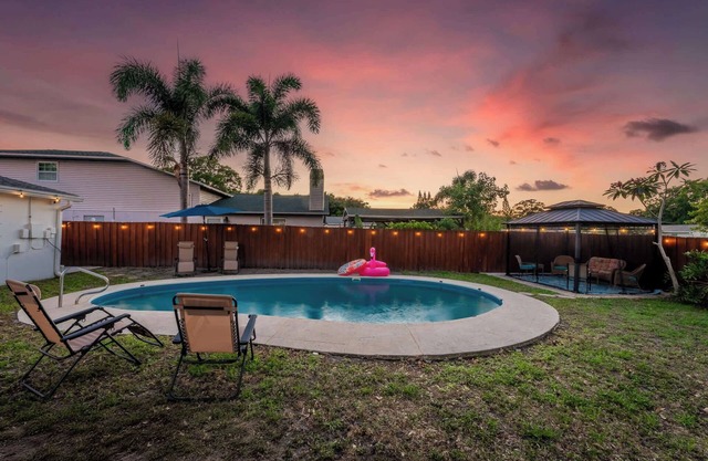 Private Pool 15 Mins to Beach & Downtown St. Pete