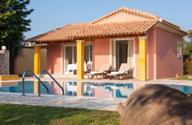 Private pool Villa Nefeli in Dassia Corfu