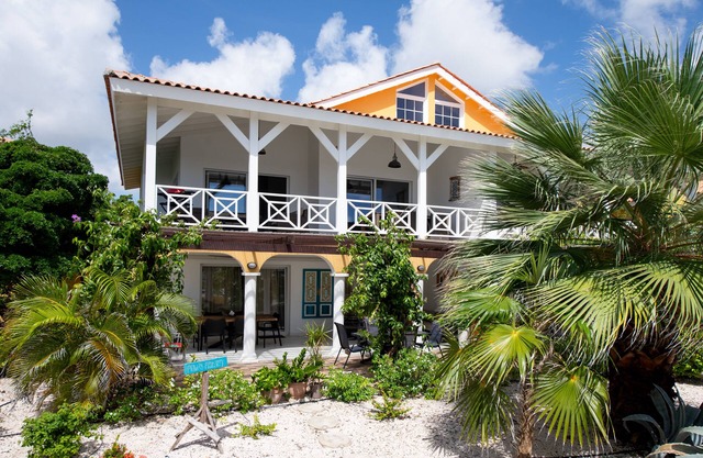 Private Resort located at the Spanish Water near Jan Thiel Culinary Beach.