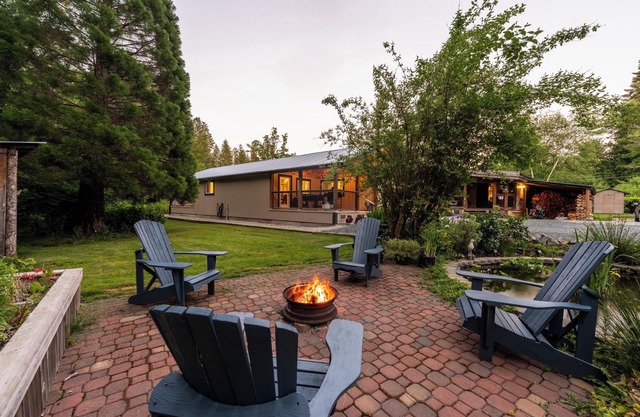 Private river front house ncalling all families looking for a perfect getaway.