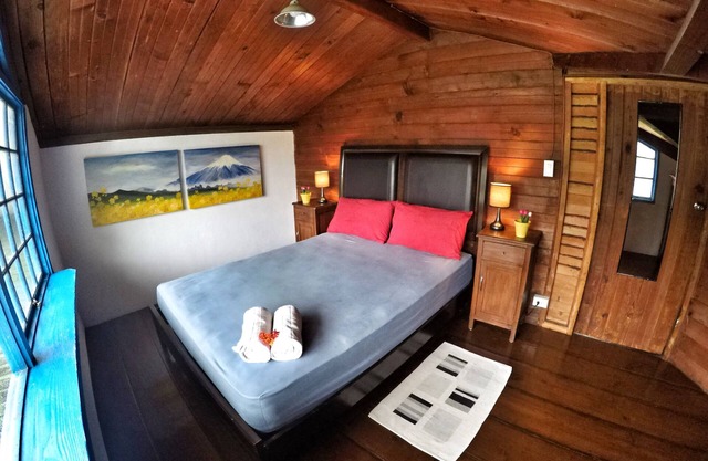 PRIVATE ROOM - Caribbean Beachfront Getaway