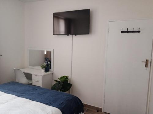 Private Room Chez Khanyi Homestays