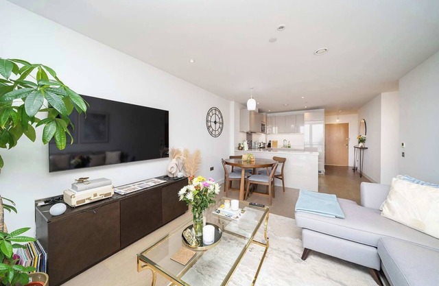 Private Room in Flat with Stunning Views