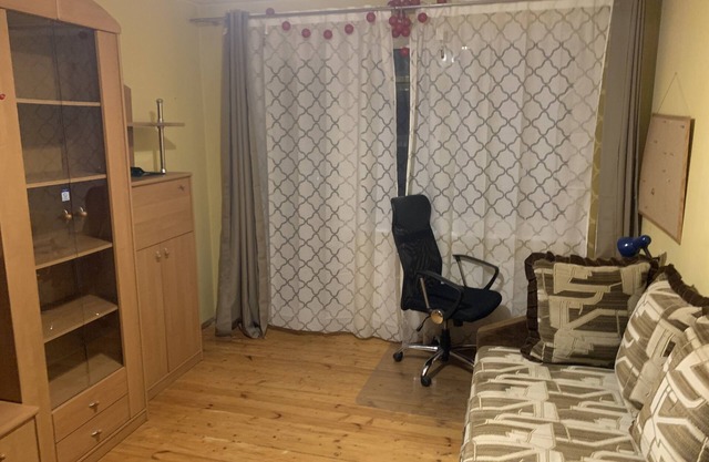 Private room in rental unit hosted