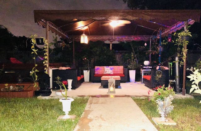 Private Room in Pembroke Excellent 3nights instant booking available 1-parking