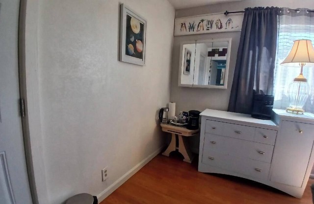 Private Room with Ensuite Bath - Separate Entrance and Exit!