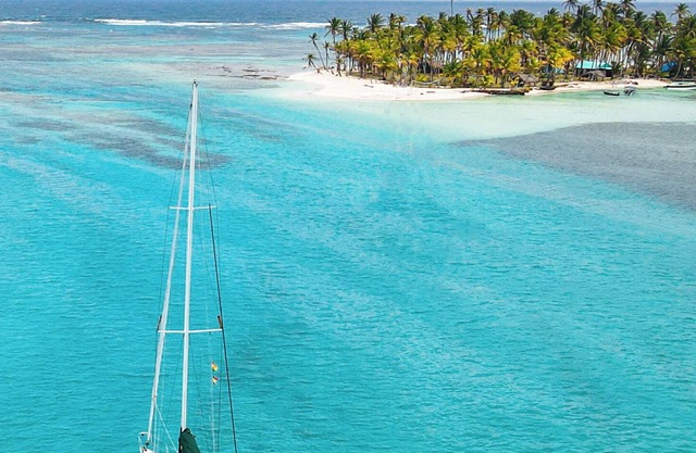 Private Sailboat in San Blas