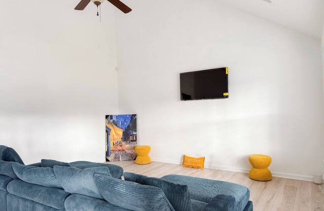 Private Savannah Getaway Near Botanical Gardens!