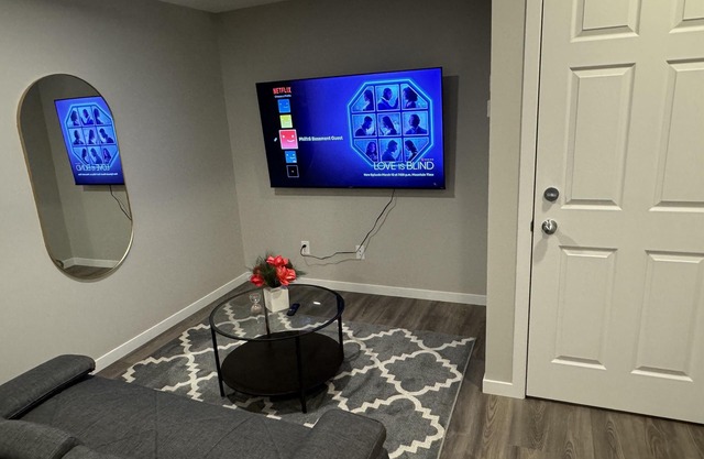 Private & Spacious 1Bedroom Basement Suite. near WEM