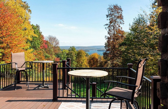 Private & Spacious 8-bedroom lodge with amazing outdoor space and game room