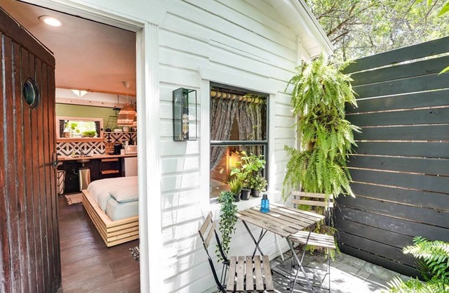 Private Tiny Home Retreat - WiFi-Smart TV