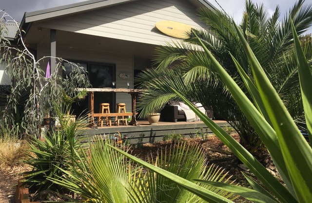 Private , tranquil cosy retreat with massage chair-l