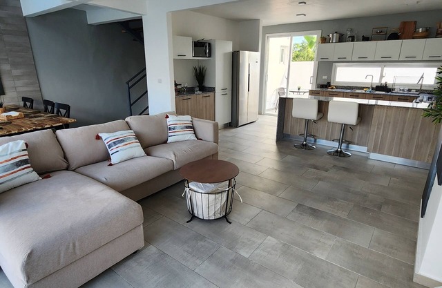 Private Villa 3 bedrooms 3.5 Bath with private pool, close to beautiful beaches