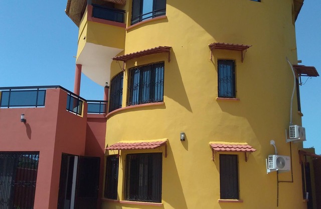 Private villa on an enclosed plot of 300 square meters 5 minutes from the beaches