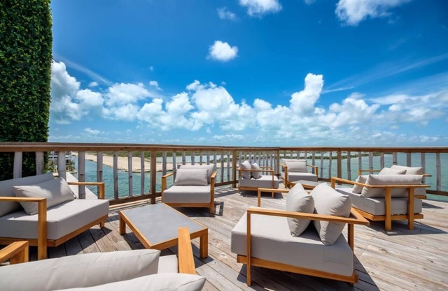 Private Villa with Private Beach and Pool Ideal for Diving + Snorkeling Buffs!