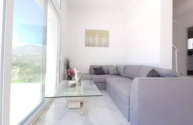 Private villa with swimming pool 5' from beach ⛱