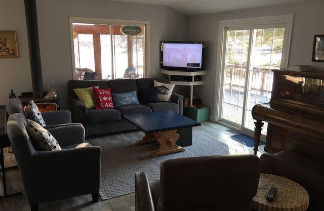Private Waterfront Cottage on Historic French River - Sunsets & Stars