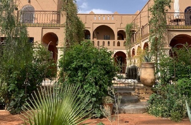 Privatised charming guest house with pool for 16 people