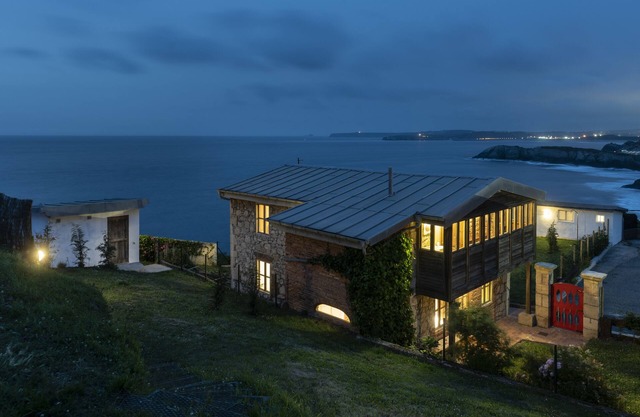 Property on Seacliff in front of the Beach