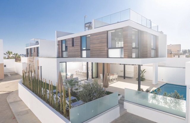Protaras Aqua Pearl Villa AQ16 - a villa that sleeps 9 guests in 4 bedrooms