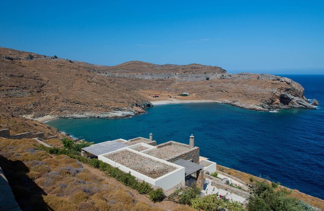 Psili Ammos Beach House next to a sandy private beach