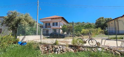 Puccio's Little House