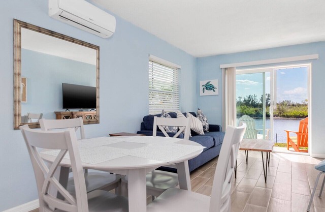 PUNTA GORDA WATERFRONT CONDO 4