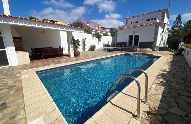 Pura Vida, Casa con Preciosas Vistas una Piscina Maravillosa Ubicación Perfecta