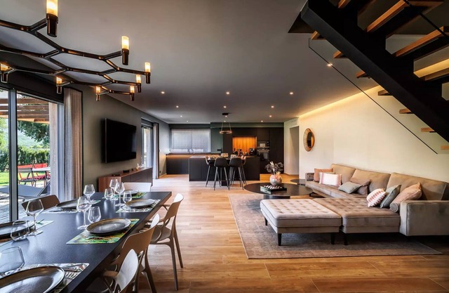 Pyrenees Animal Park - La Grange - 5 Room Villa 10 People