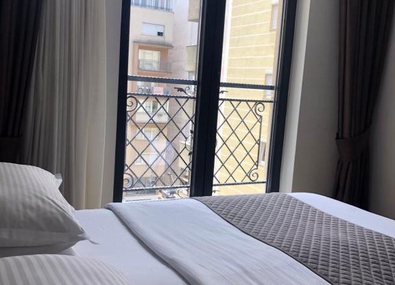 Qama Hotel