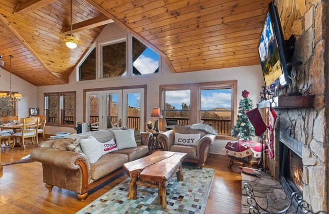 Quaint Cabin on Appalachian Mountain