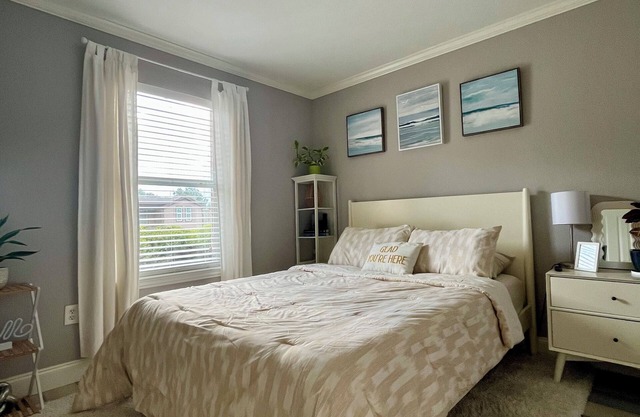 Quaint Guest Suite Pet-Friendly Central Location DFW Large Yard 2BR/1BA