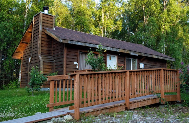 Quaint Rural Cabin Near Hatcher Pass