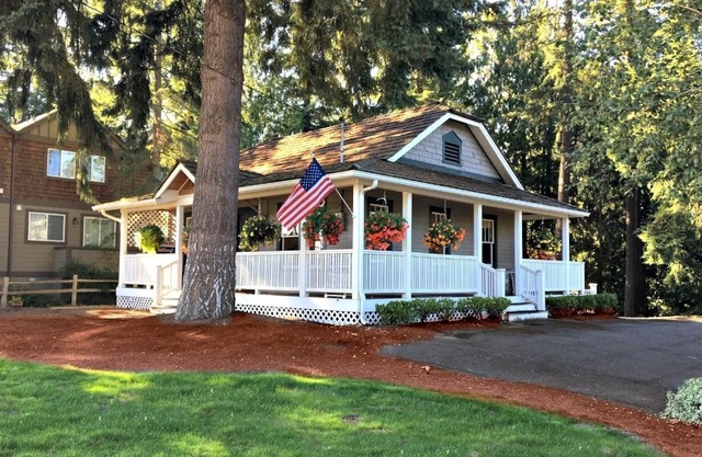 Quaint Sammamish Bungalow