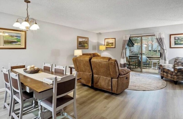 Quaint Townhome Nestled in the Piney Woods