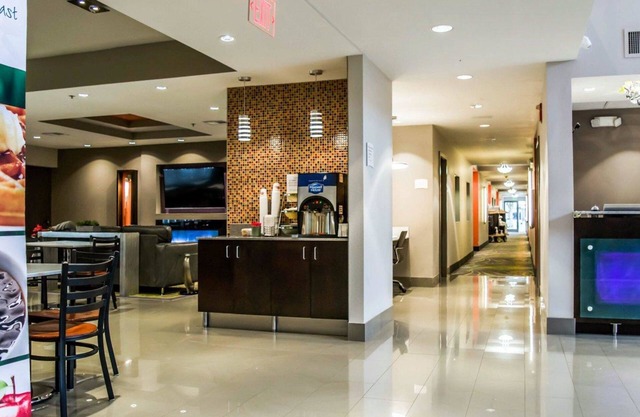 Quality Suites Fort Myers I-75