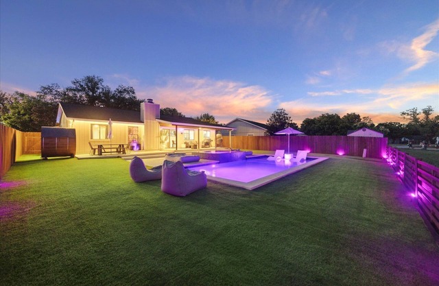 Quarry Lake Escape: Heated Pool & Spa, Sauna, Game Room & More